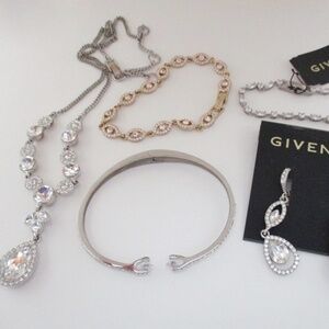 GIVENCHY - 5 Items Jewelry Lot